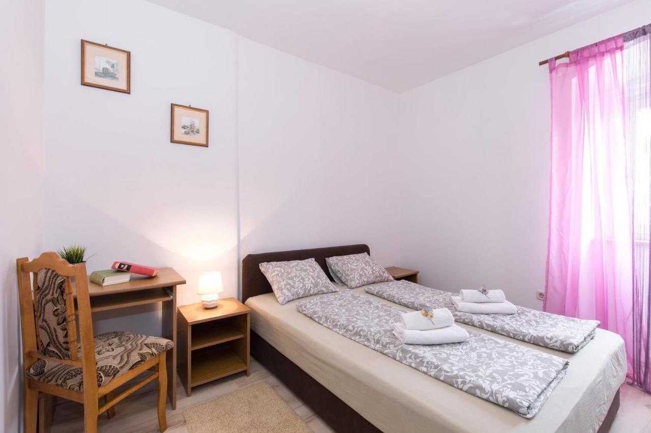 Pape Punat Apartmani I Sobe Dış mekan fotoğraf