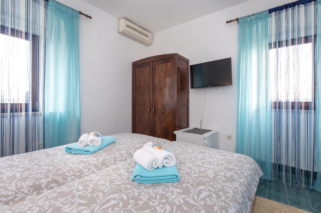 Pape Punat Apartmani I Sobe Dış mekan fotoğraf