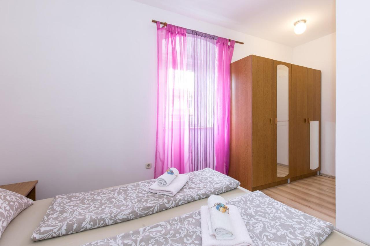 Pape Punat Apartmani I Sobe Dış mekan fotoğraf