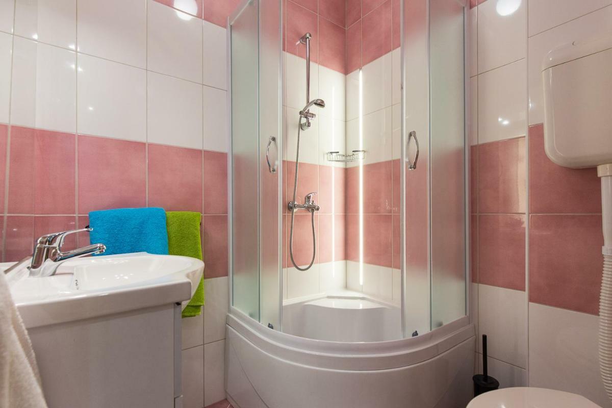 Pape Punat Apartmani I Sobe Dış mekan fotoğraf