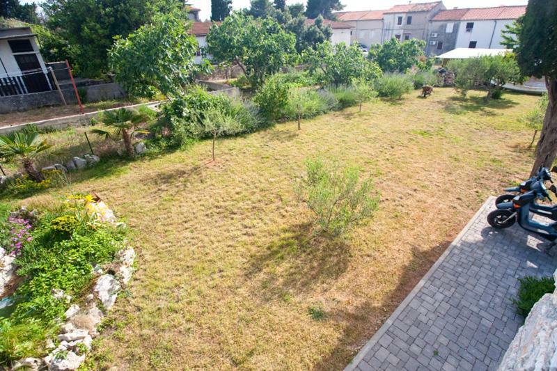 Pape Punat Apartmani I Sobe Dış mekan fotoğraf