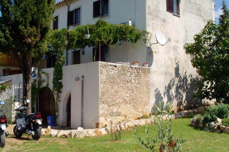 Pape Punat Apartmani I Sobe Dış mekan fotoğraf